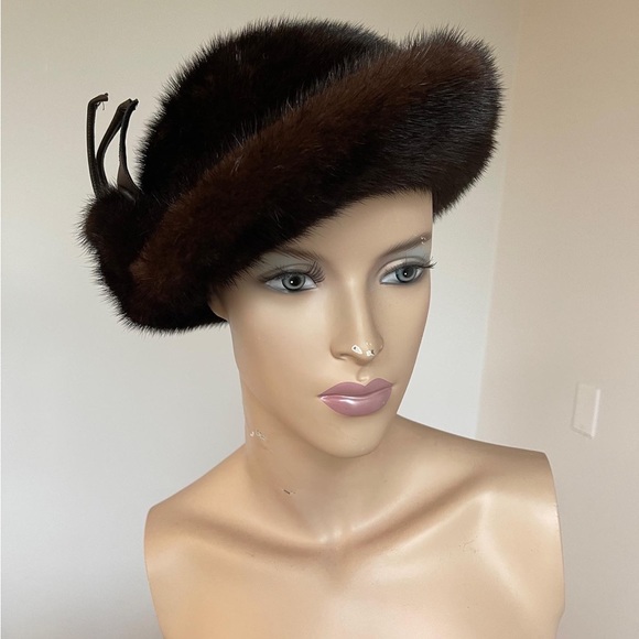 SOLD: Chic high quality brown mink hat for women. - Picture 11 of 11